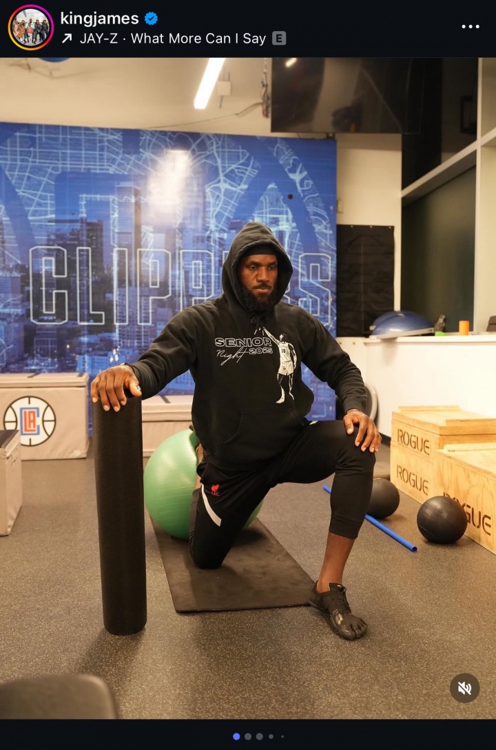 跳過(guò)：詹姆斯懇求快船對(duì)湖人的虛張聲勢(shì) 珍妮只會(huì)嘲笑它